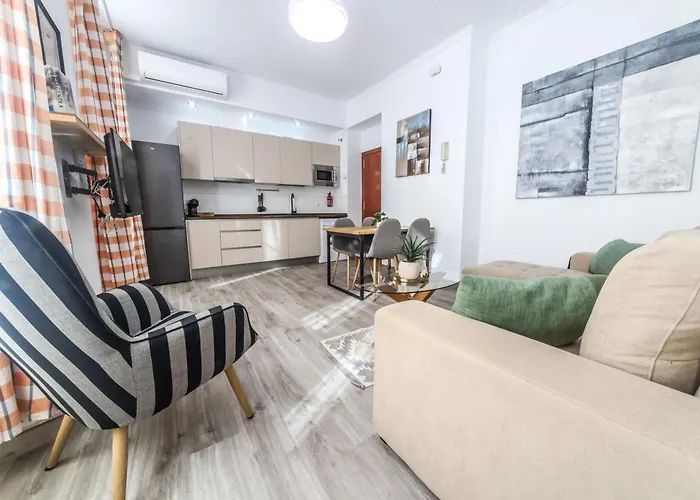 Cozy 1br Picasso By Easytrip Διαμέρισμα *