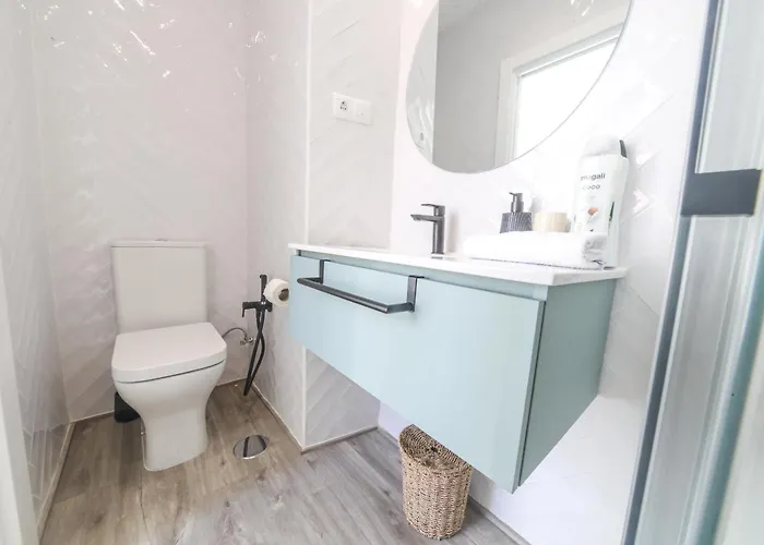 Cozy 1br Picasso By Easytrip Διαμέρισμα *